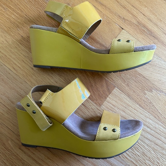 NWOT CLARKS Caslynn Dez Sandals - Picture 5 of 5